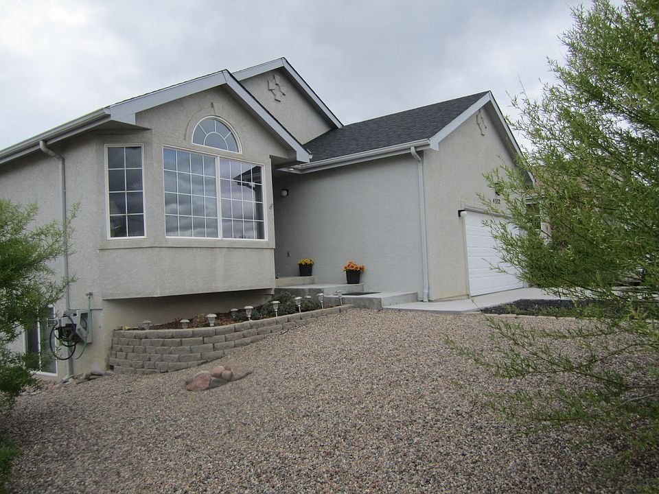 Modern walk-out basement