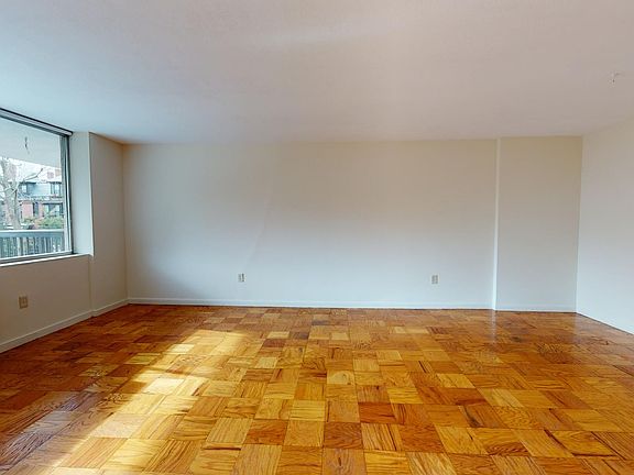 4th image of 90 Monmouth St #415