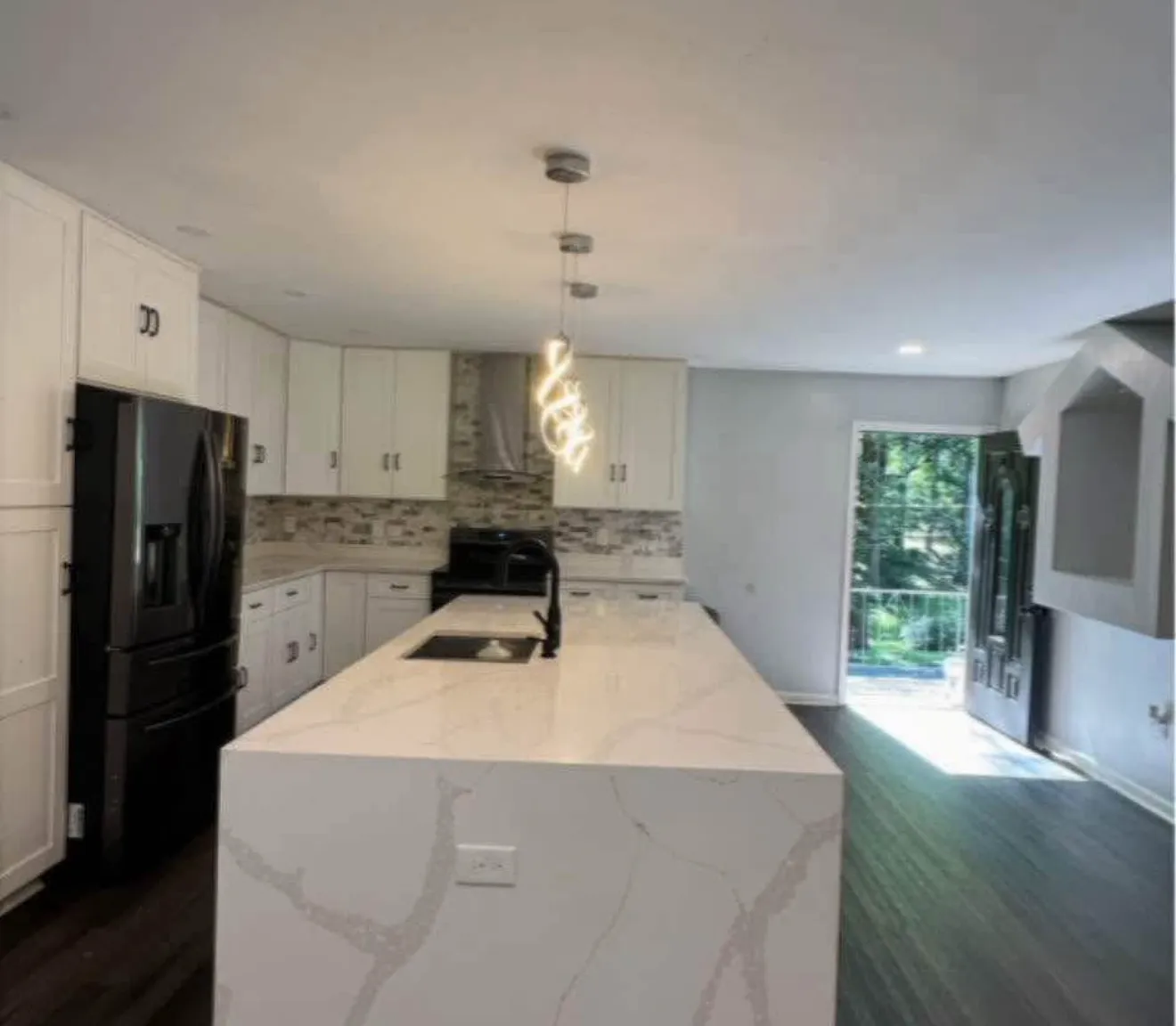 4 bed, 1050 sqft, $2,800 — Photo 4