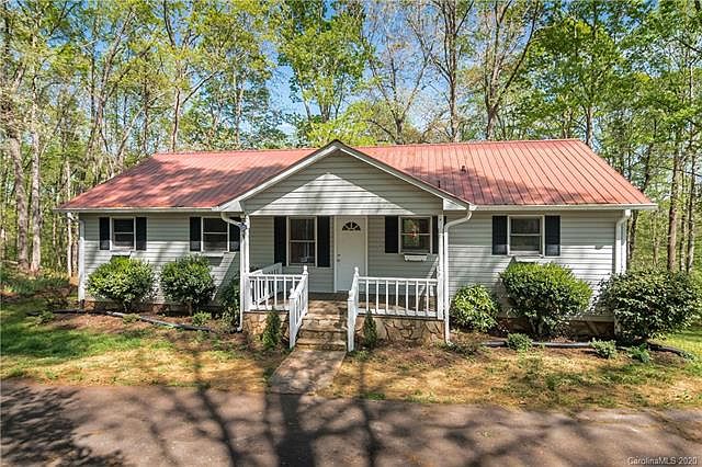 1st image of 936 Park Cir