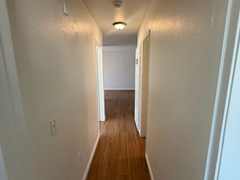 920 Martin Luther King Jr. — Photo 19