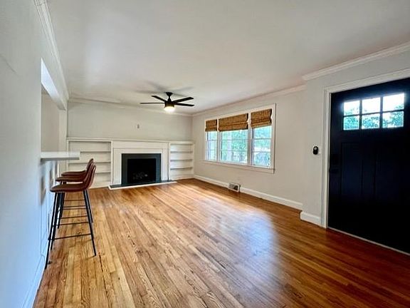 4th image of 138 Buist Ave