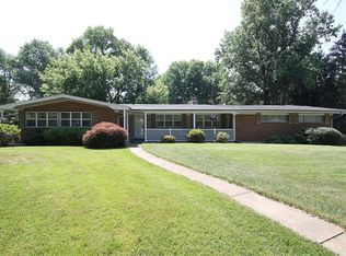 64 Shady Ln, Belleville, IL 62221