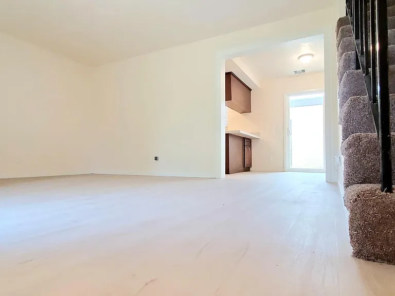 4503 Ellis Ln — Photo 6