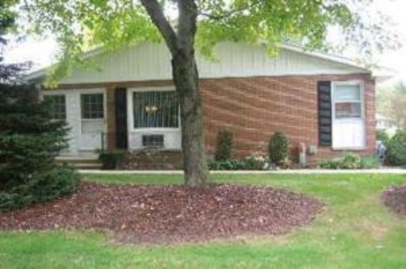 1st image of 670 Andover St SE