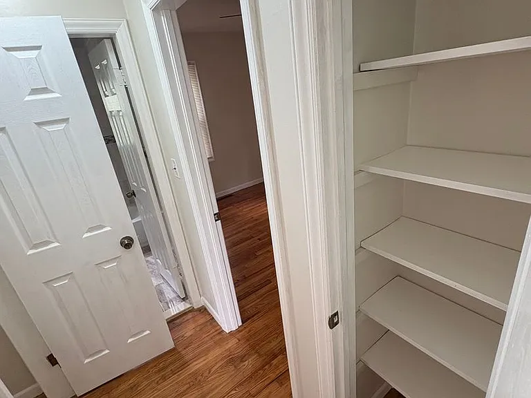 5517 Willow Ave — Photo 11