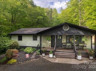 6623 Skyland Dr, Sylva, NC 28779