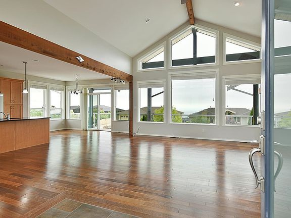 3rd image of 6216 Oracle Rd