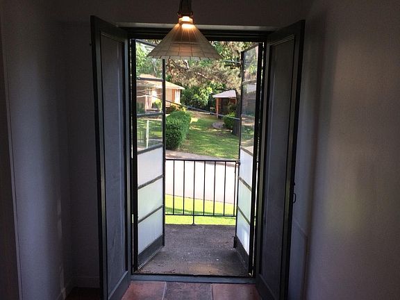 5th image of 3603 Kavanaugh Blvd APT A11