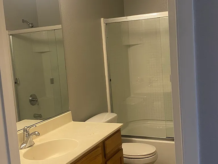 2460 Avignon Cir — Photo 23