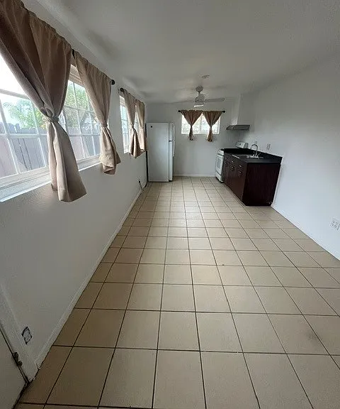 529 Hibiscus Ct #1 — Photo 3