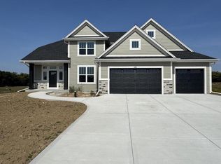 5086 Romans Way, Richfield, WI 53017