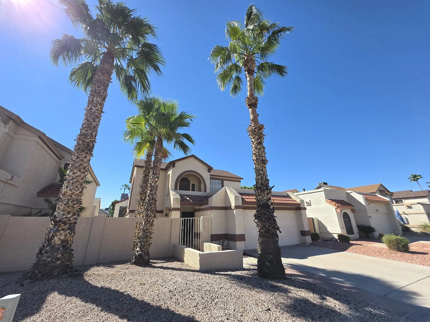 513 E Taro Lane Phoenix AZ 85024 — Photo 2