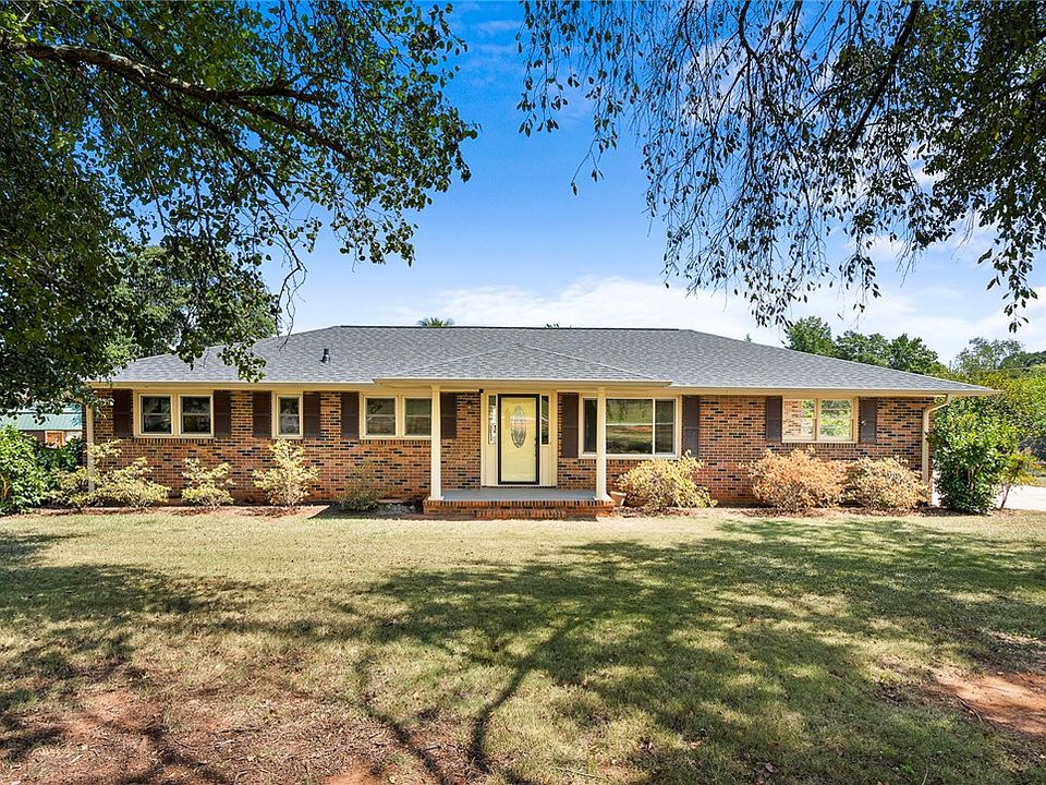 1st image of 201 Meadowbrook Dr