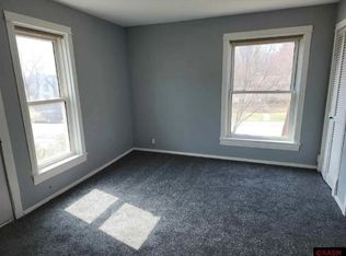 617 Grace St #2, Saint Peter, MN 56082