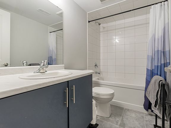 5th image of 33 Dawson Dr #5