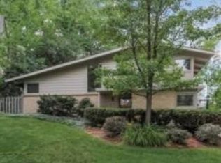 1547 Woodcliff Ave SE, Grand Rapids, MI 49506