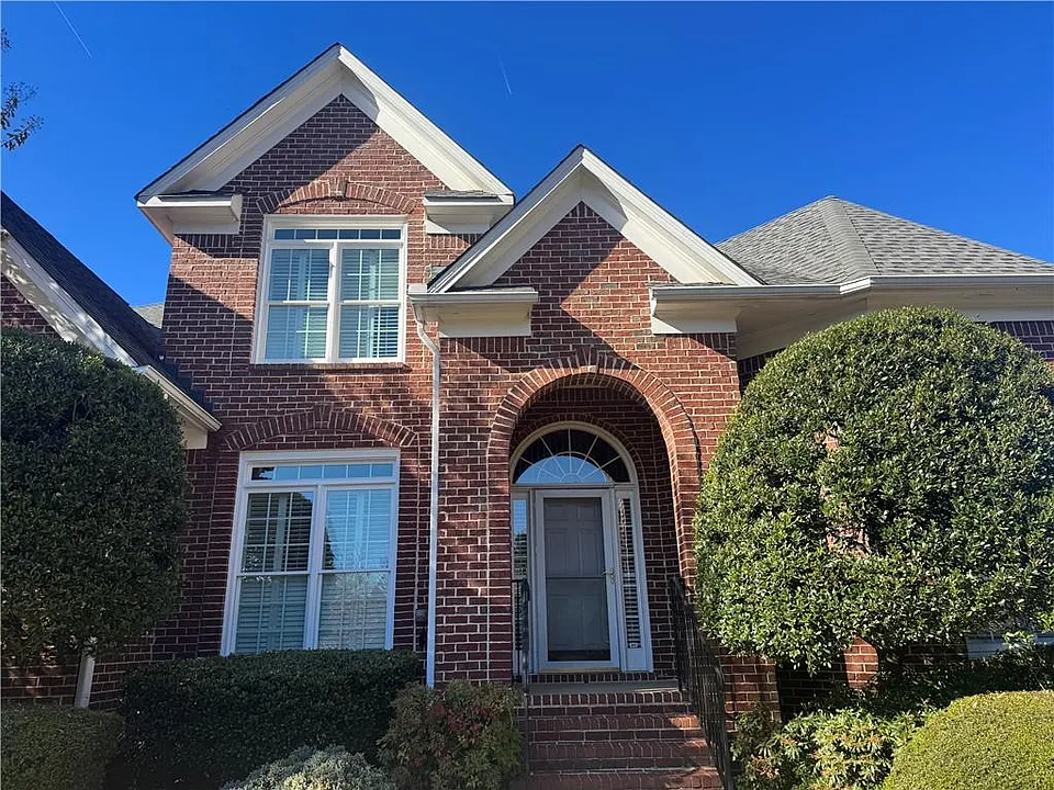 3281 Winthrop Cir