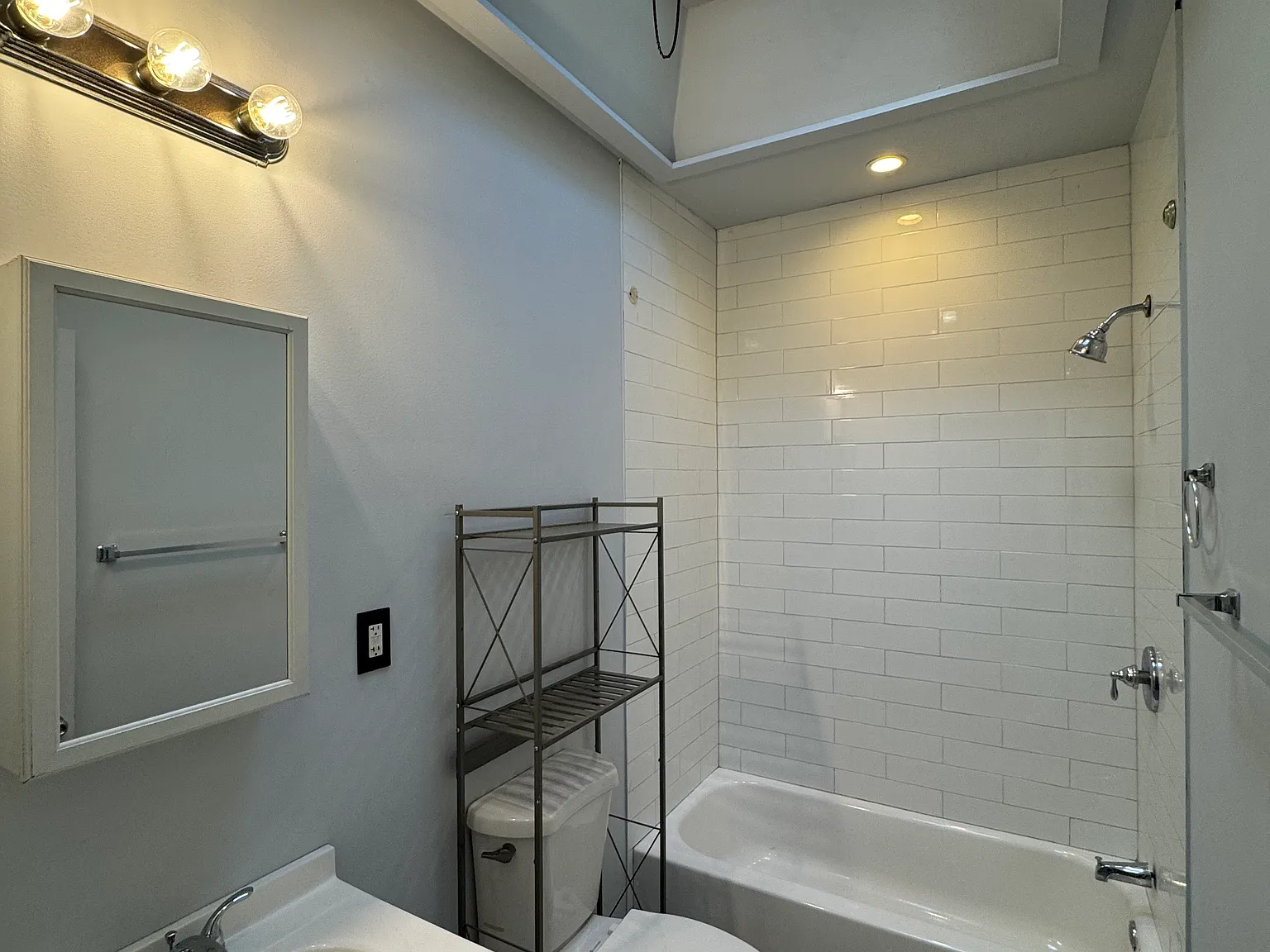 1 bed, 680 sqft, $1,145 — Photo 3