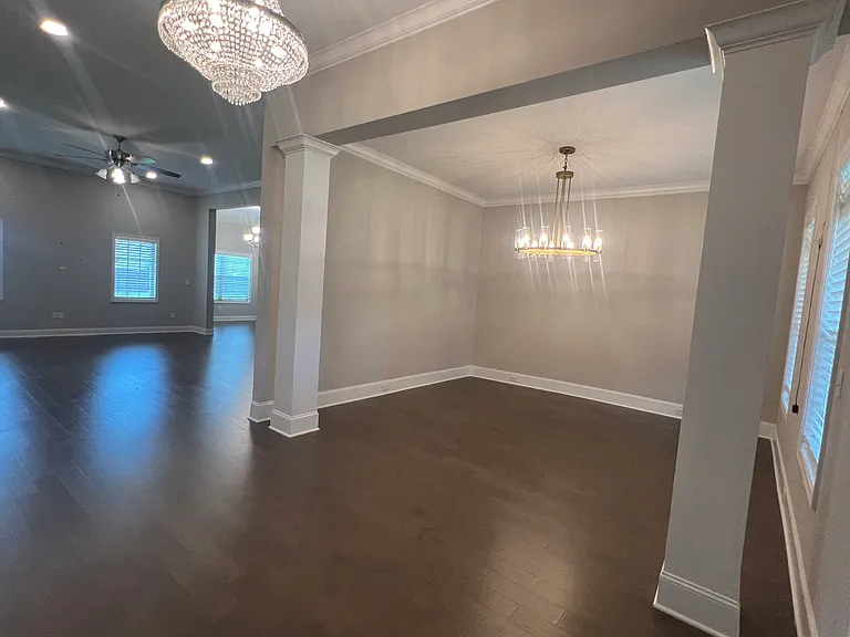 14829 Commonwealth Dr — Photo 6