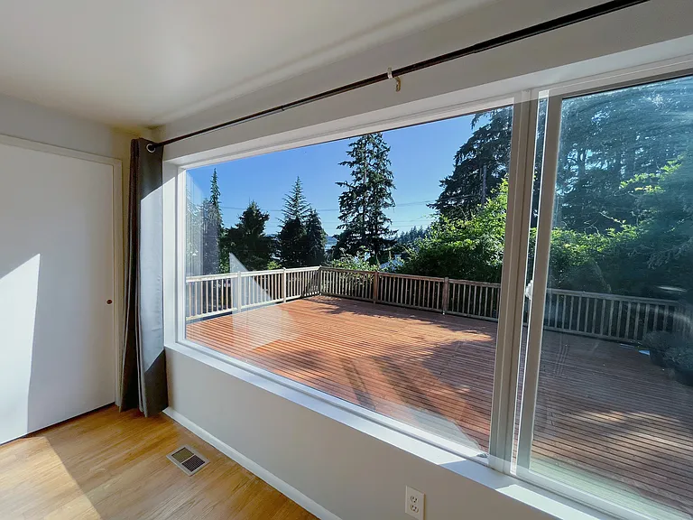 9000 Lake Washington Blvd NE — Photo 10