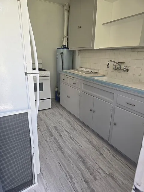 1 bed, 800 sqft, $900 — Photo 2