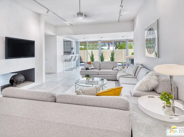 70120 Frank Sinatra Dr, Rancho Mirage, CA 92270