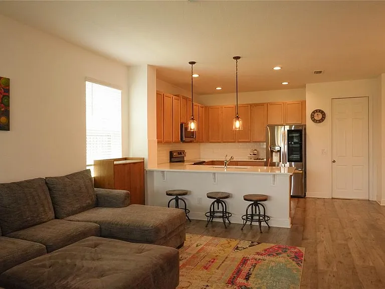 4909 Olivia Ct — Photo 9