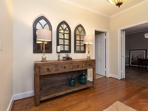 3rd image of 3071 Malvern Hill Dr