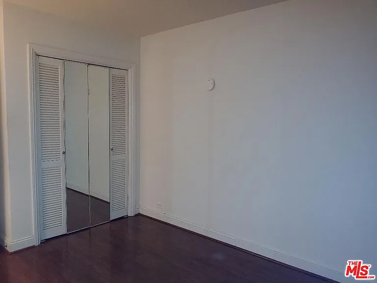 23918 De Ville Way #B — Photo 26