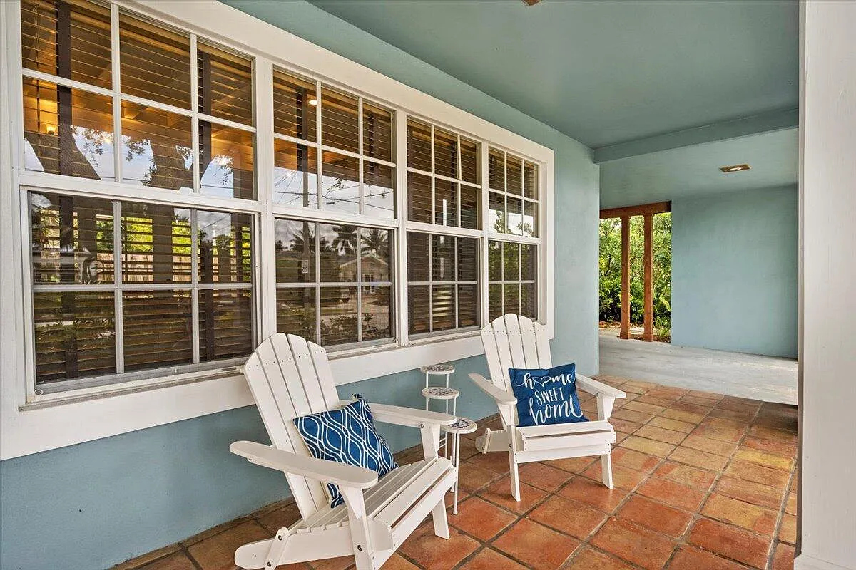 2 bed, 2.0 bath, 1574 sqft, $4,500 — Photo 3