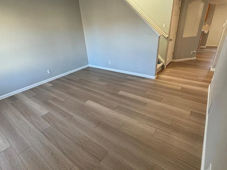 3255 E 105th Pl — Photo 2