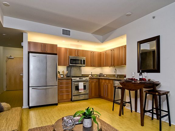 2nd image of 350 11th Ave Unit 218