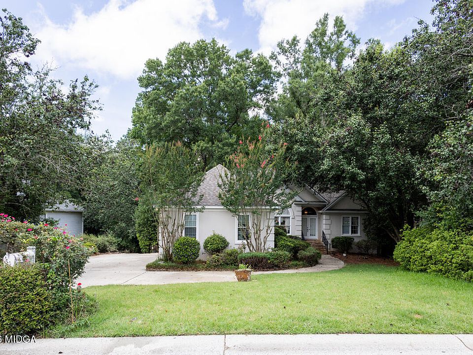 1st image of 530 Brookside Dr
