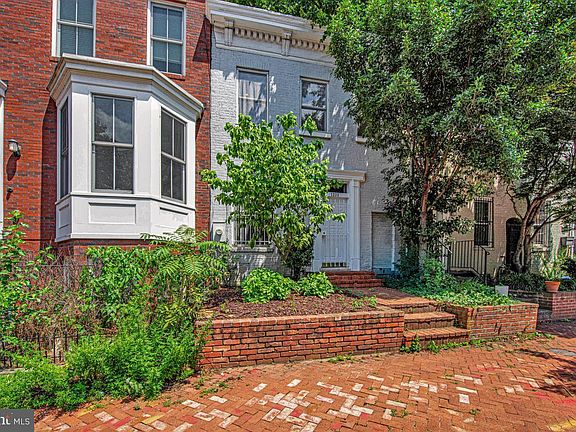 3rd image of 1233 4th St NW