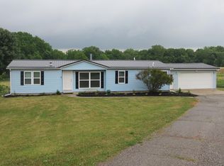 375 E Waits Rd, Kendallville, IN 46755