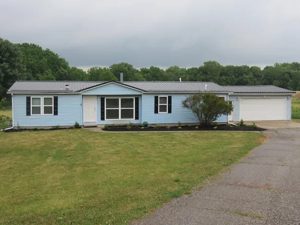 375 E Waits Rd, Kendallville, IN 46755