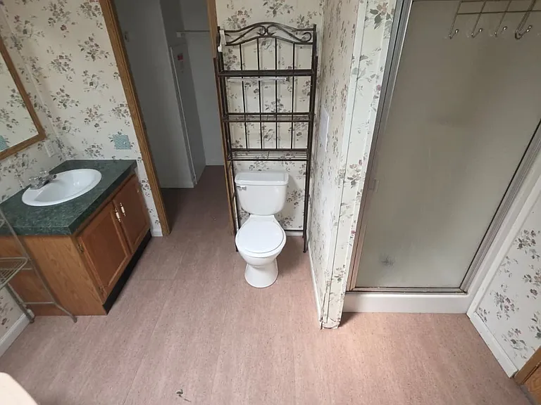 905 W 37th Ave #6 — Photo 13