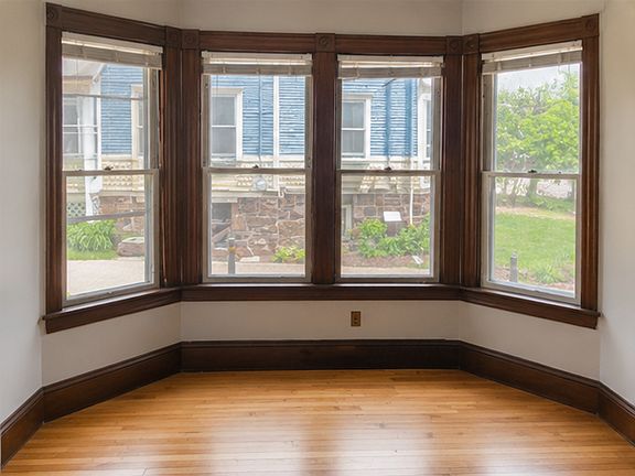 5th image of 88 Buell St APT 1