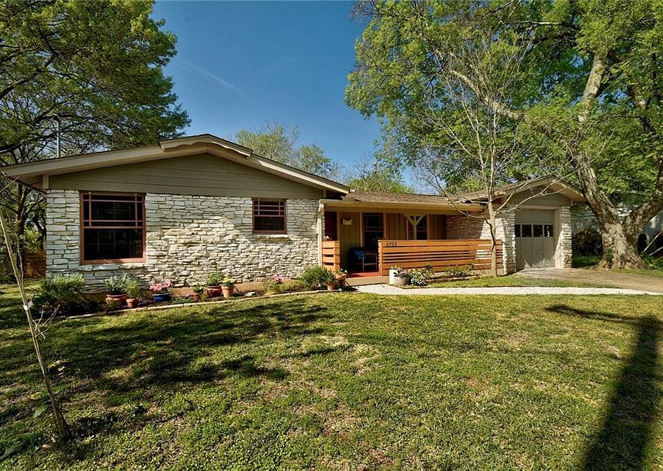 1st image of 2309 Fair Oaks Dr