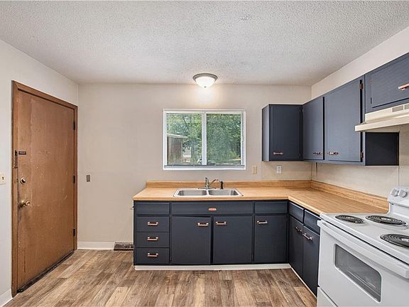 5th image of 6640-6642 Maywood Ave