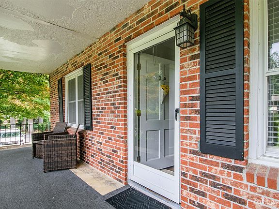 3rd image of 102 Boyd Dr APT 3B