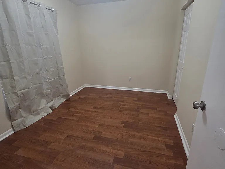 134 Martin Luther King Ave — Photo 7