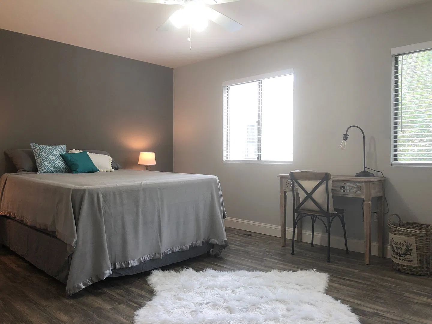 Rosewood Condominiums — Photo 2