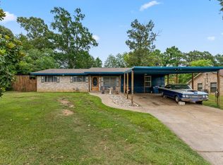 112 N Thomas Rd, White Oak, TX 75693