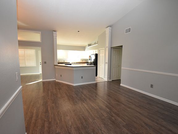 5th image of 94 Grandview Blvd