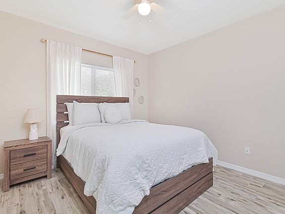 5th image of 10020 Maddox Ln APT 212