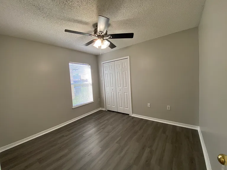 4754 Willamette Cir — Photo 12