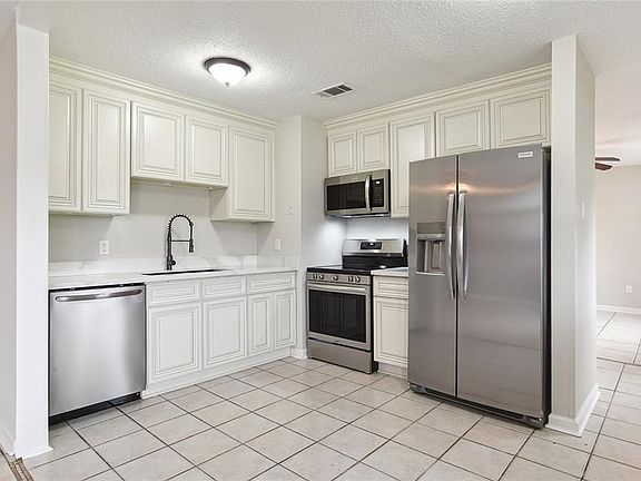 4th image of 2808 Pritchard Rd