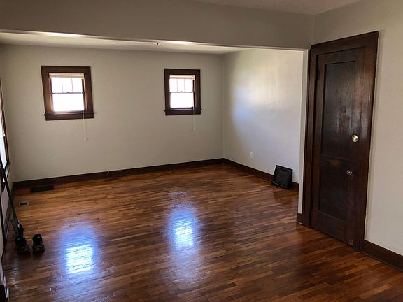 3rd image of 1447 Central Ave